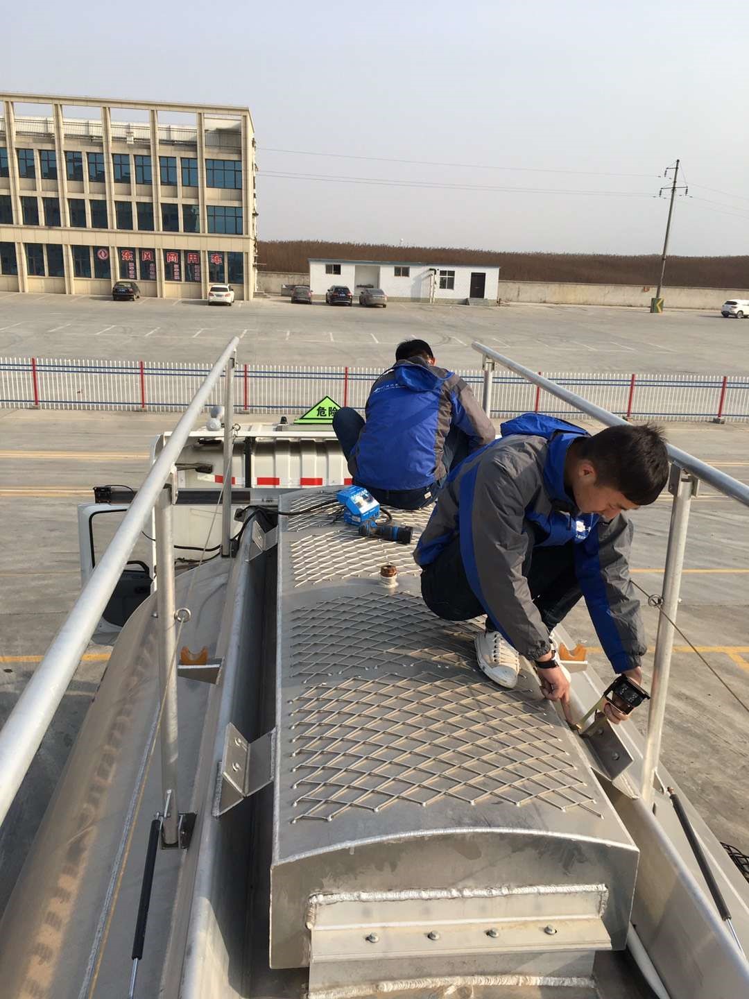 車輛遠程監管,24小時全方位實時監控 車輛遠程監管,24小時全方位實時監控